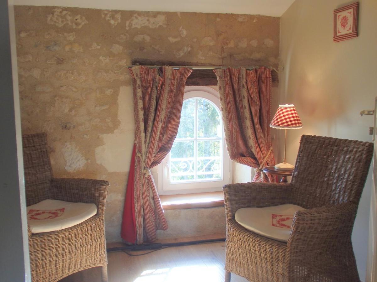 Chambres D'Hotes Le Tilleul Saint-Hilaire-des-Loges Dış mekan fotoğraf