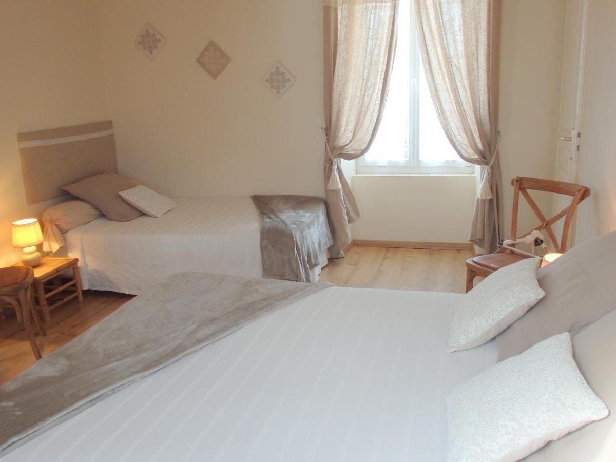 Chambres D'Hotes Le Tilleul Saint-Hilaire-des-Loges Dış mekan fotoğraf