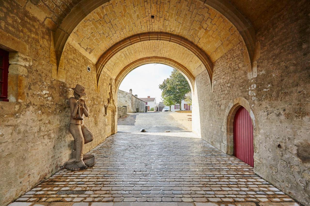 Chambres D'Hotes Le Tilleul Saint-Hilaire-des-Loges Dış mekan fotoğraf