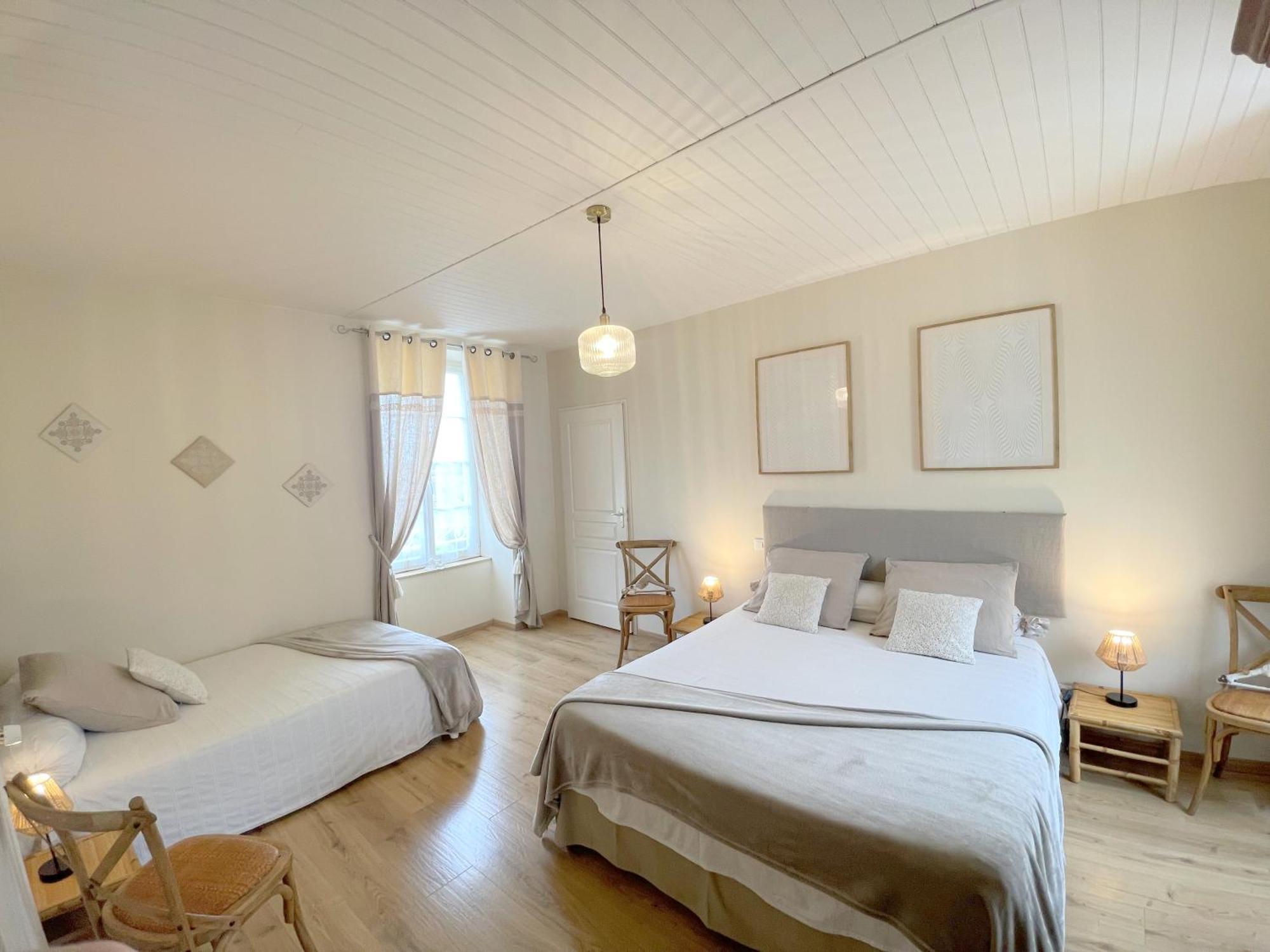 Chambres D'Hotes Le Tilleul Saint-Hilaire-des-Loges Dış mekan fotoğraf